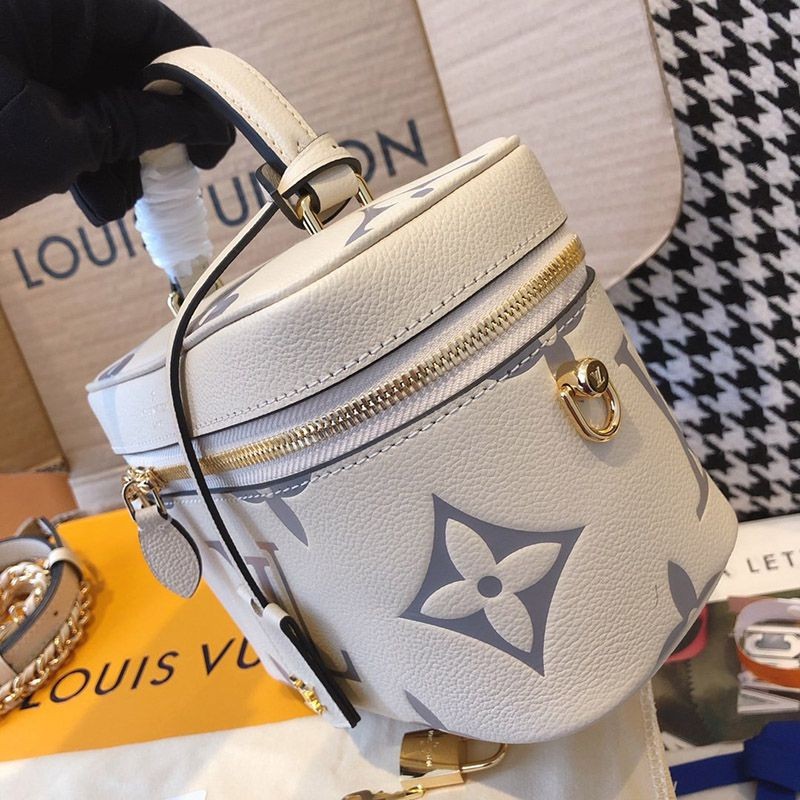 ♡白が上品で可愛い♡ルイヴィトン バッグ バニティ偽物PM M45599N級品