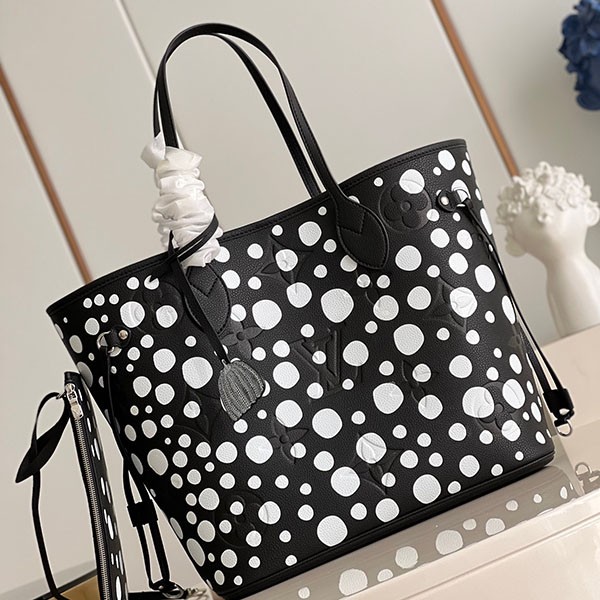 ルイヴィトン × 草間彌生 偽物 LV × YK ネヴァーフル MM M46390通販