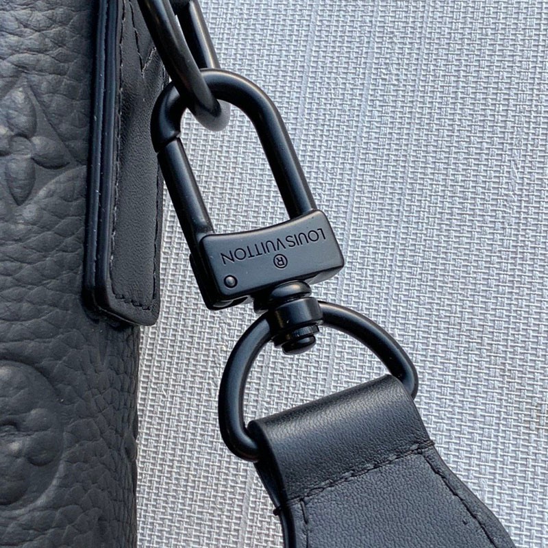 21SS​ ルイヴィトン ショルダーバッグ コピー モノグラム エンボス M57726最高級