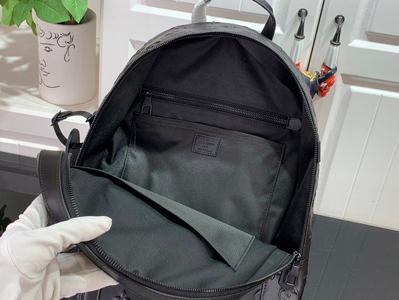 【新作】​ルイヴィトン リュック コピー アルマンド・バックパック モノグラム M57959品質保証
