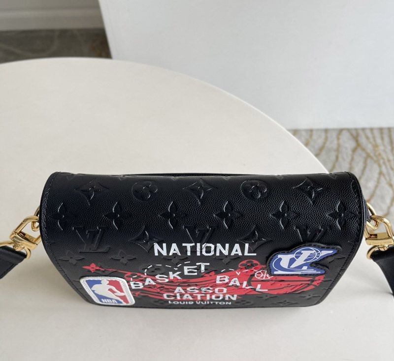 2021◆ルイヴィトン◆NBA ステュディオ メッセンジャースーパーコピー M58498高い品質