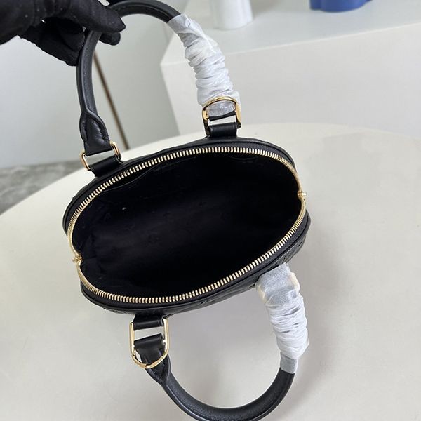 一目惚れ♪☆ヴィトン☆ アルマ BB コピー 2Wayバッグ プレゼント ショルダーバッグ M59821激安送料無料