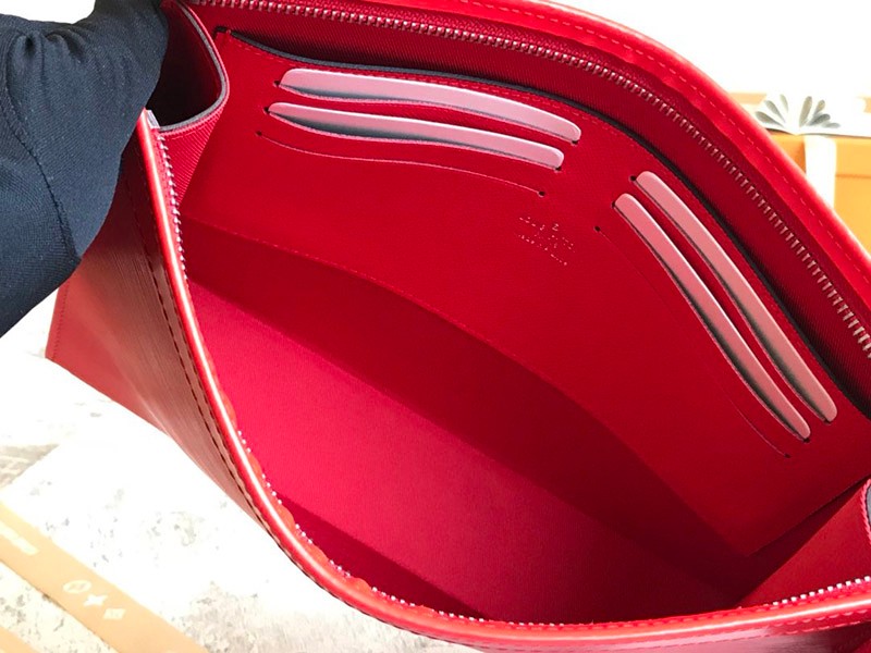 関税なし ルイヴィトン × シュプリーム  コピー Pochette Jour GM クラッチバッグ 赤 M66888代引きを販売