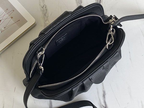 送料込ルイヴィトン ショルダーバッグ コピー★マヒナ スカラ ミニ ポーチ レザー M80093代引きを販売