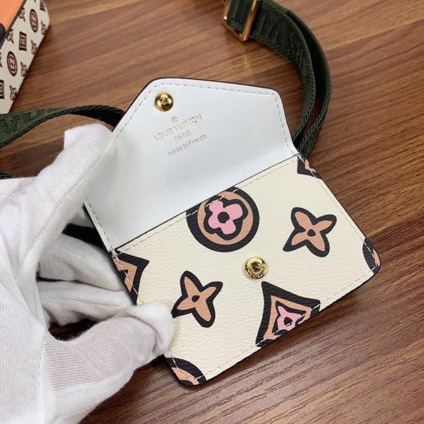 ルイヴィトン 偽物 ミュルティ・ポシェット フェリシー バッグ M80695N級品