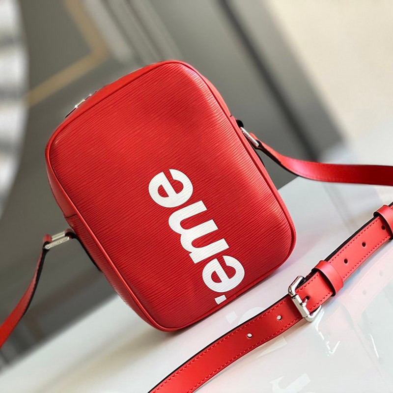 21-22AW 新作 シュプリーム ​ルイヴィトン ショルダーバッグ 偽物 Leather Danube PM Shoulder Bag Red 赤 vue71778激安送料無料