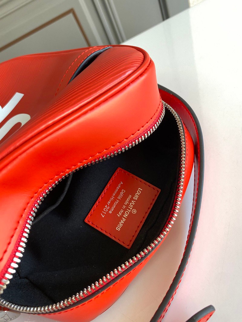 21-22AW 新作 シュプリーム ​ルイヴィトン ショルダーバッグ 偽物 Leather Danube PM Shoulder Bag Red 赤 vue71778代引きを販売