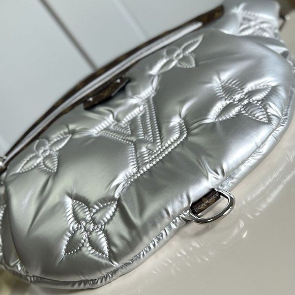 世界中で大人気♪ルイヴィトン マキシ バムバッグ ショルダーバッグM20971高い品質