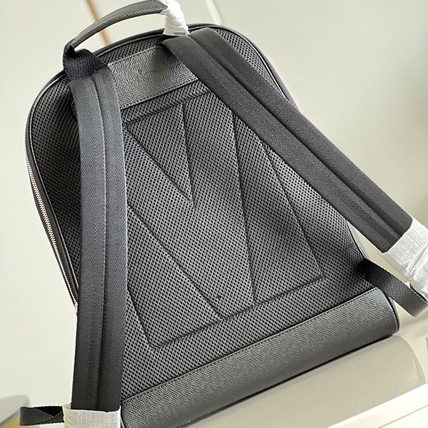 最安値挑戦ルイヴィトン エイドリアン・バックパック 偽物 vur96790激安送料無料