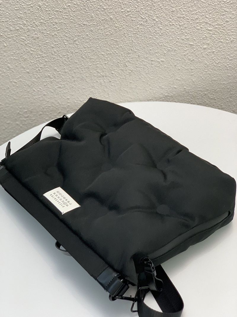 大人気!!新色メゾンマルジェラ グラムスラム コピー フラップ チェーンバッグ Mae79504N級品
