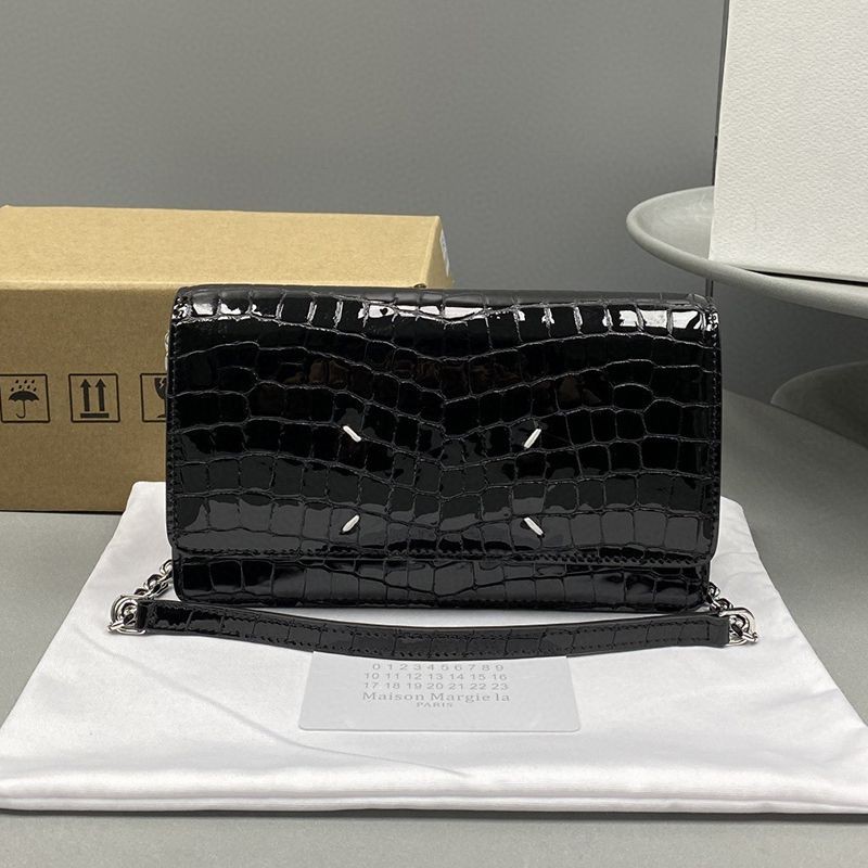 入手困難メゾンマルジェラ コピー クロコダイルプリントレザー チェーン ウォレット ショルダーバッグ Mak68036
