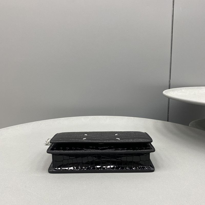 入手困難メゾンマルジェラ コピー クロコダイルプリントレザー チェーン ウォレット ショルダーバッグ Mak68036激安送料無料