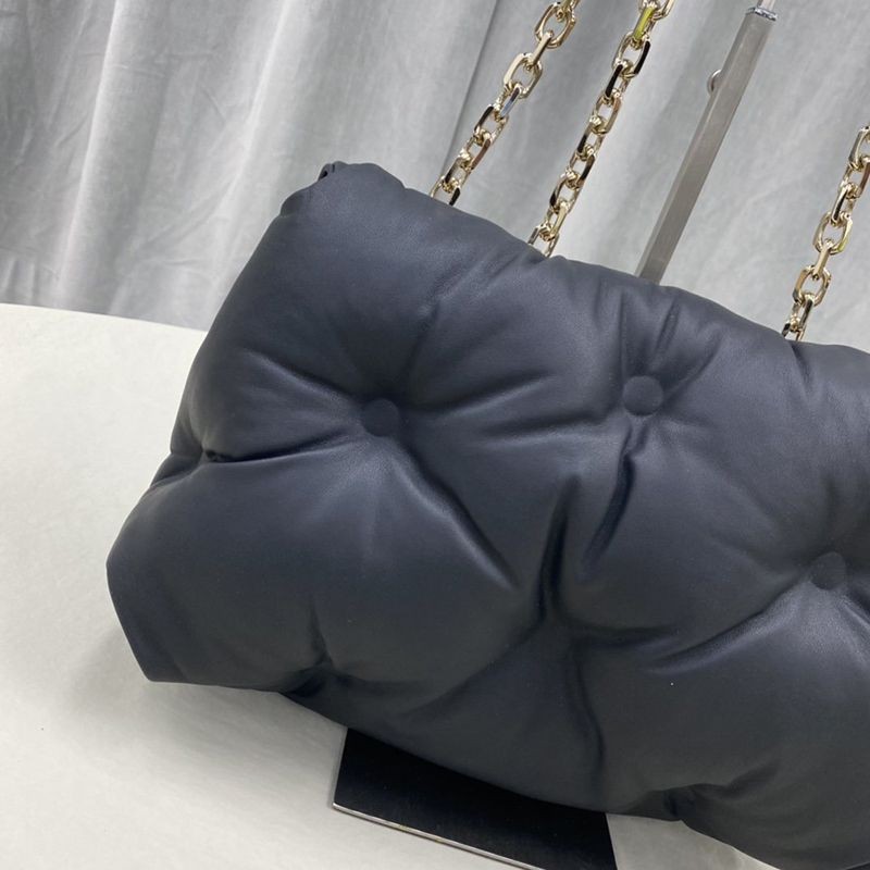 人気急上昇メゾンマルジェラ Glam Slam コピーブランド フラップ チェーンバッグ Mal42039N級品