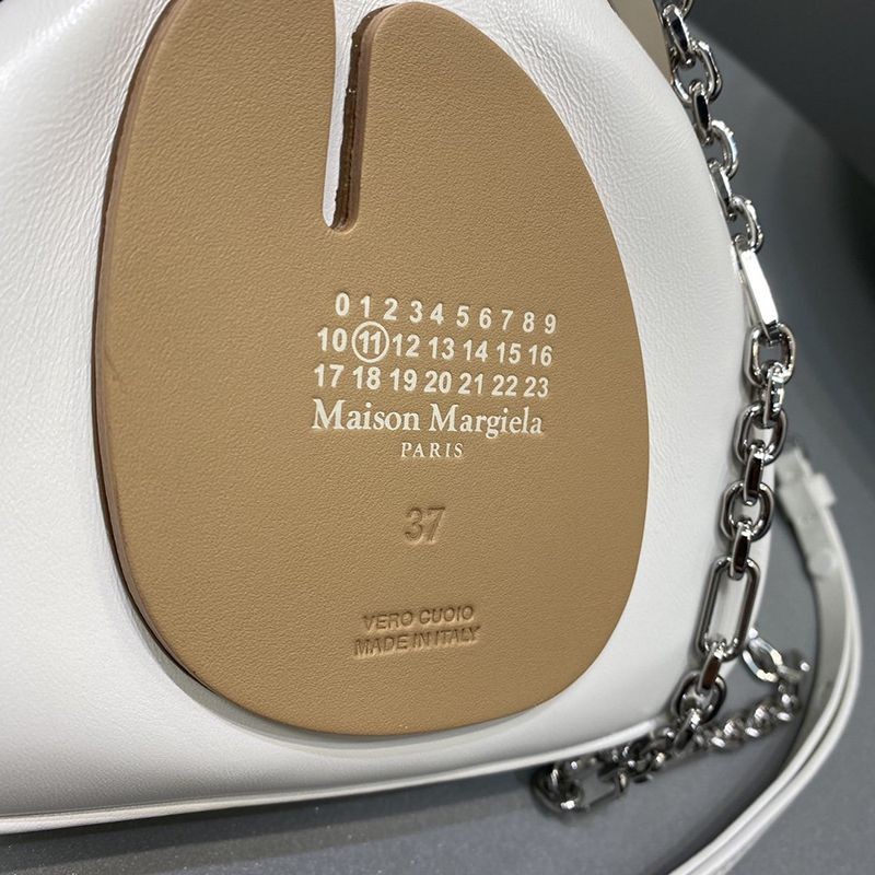 人気No1メゾンマルジェラ コピー 足袋タビ フレームバッグ レザー がま口 Mam67574人気