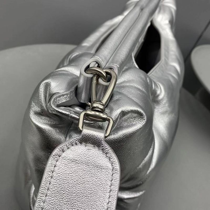 メゾンマルジェラ グラムスラム コピー バッグ MM6 トートバッグ ミディアム Glam Slam Maw11642人気