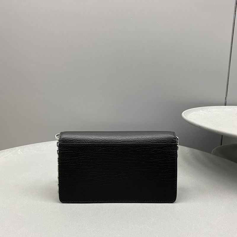 ★日本!!人気！メゾンマルジェラ レザー チェーン ウォレット コピー ショルダーバッグ Max63337通販