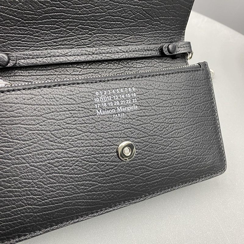 ★日本!!人気！メゾンマルジェラ レザー チェーン ウォレット コピー ショルダーバッグ Max63337最高級