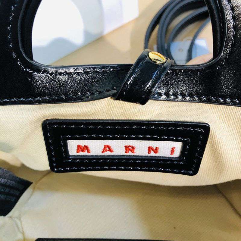 大人気!!新色 マルニ  TROPICALIA マイクロ かごバッグ コピー マルニ ハンモックバッグ mab37012人気