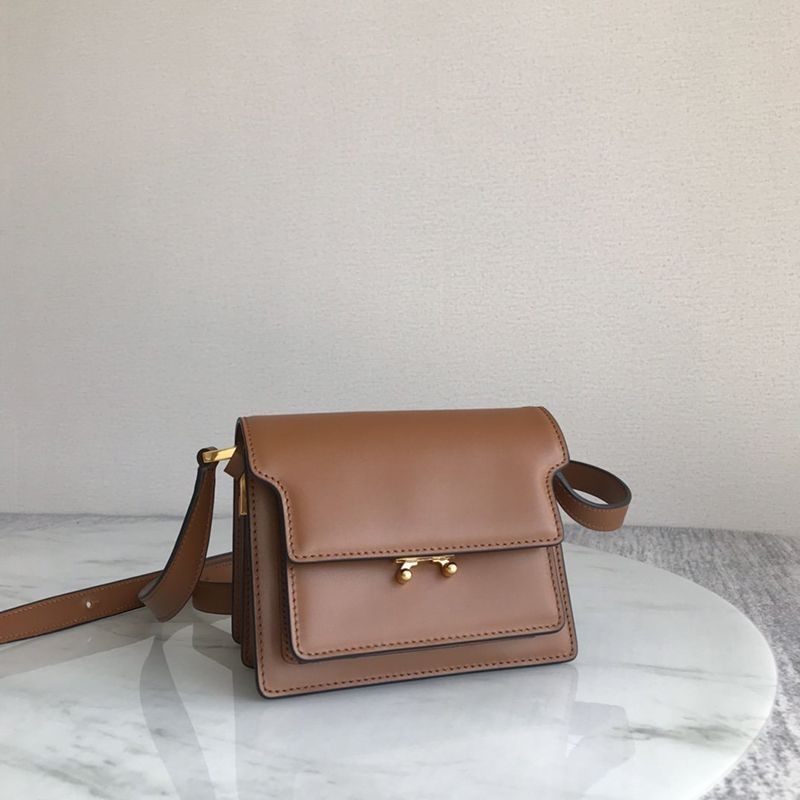 21-22AW 限定希少 マルニ バッグ偽物 ☆trunk bag トランクバッグ mag92478通販