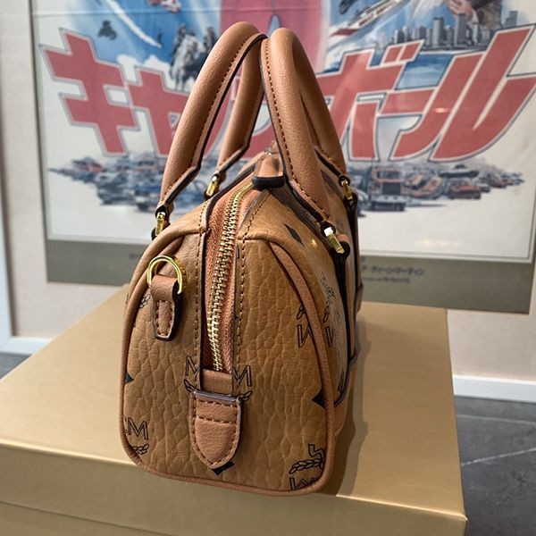 おすすめMCM コピーブランド エッセンシャル ボストンバッグ ヴィセトス オリジナル MWBAASE02CO00高い品質