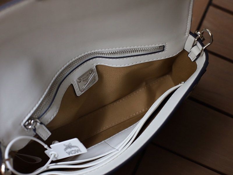 定番人気 MCM クロスボディ ショルダーバッグ コピー mcg44564代引きを販売