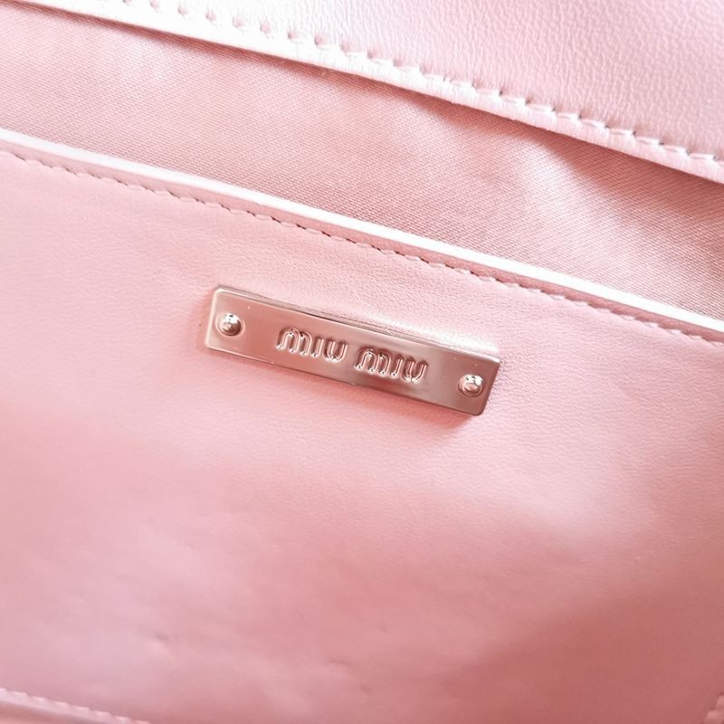 大人気!!新色ミュウミュウ クリスタルチェーン 偽物☆キルトバケットバッグ myi42846N級品