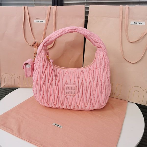 プレゼント最適 ミュウミュウ マテラッセ コピー Re-Nylon ホーボーバッグ myi51463品質保証
