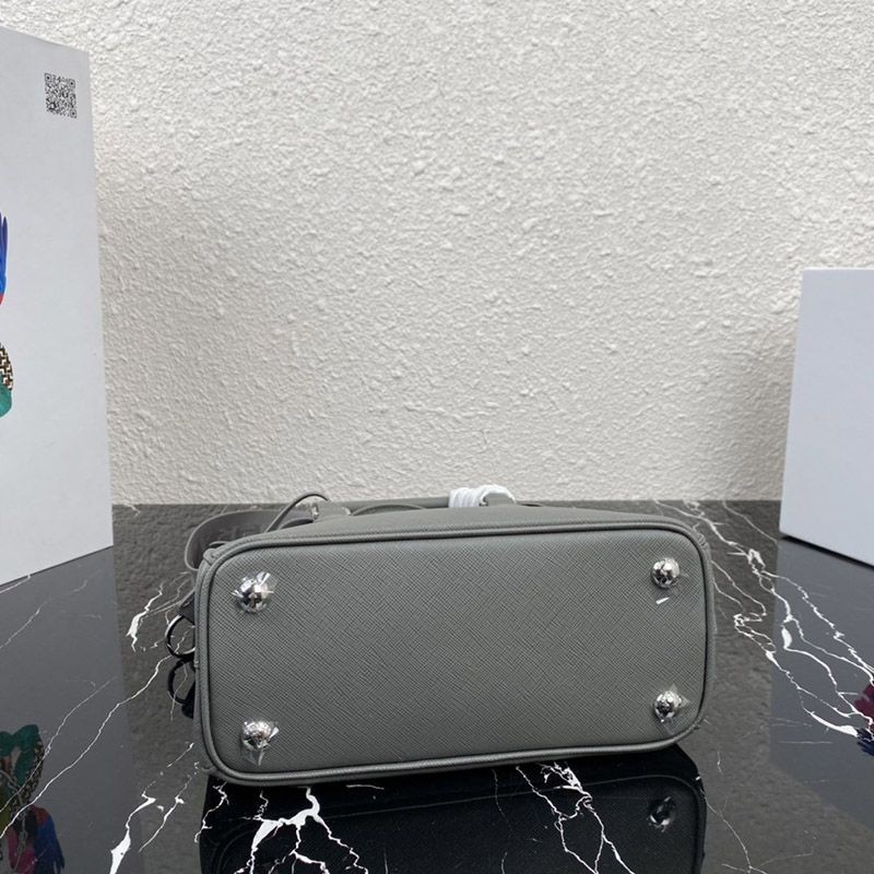 新色お洒落に♪ プラダ ショルダーバッグ 3way puf52492人気