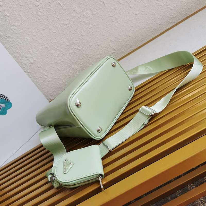 稀少【21AW】プラダ カーフ ハンドバッグ コピー 早い者勝ち♡ 1BA319激安送料無料