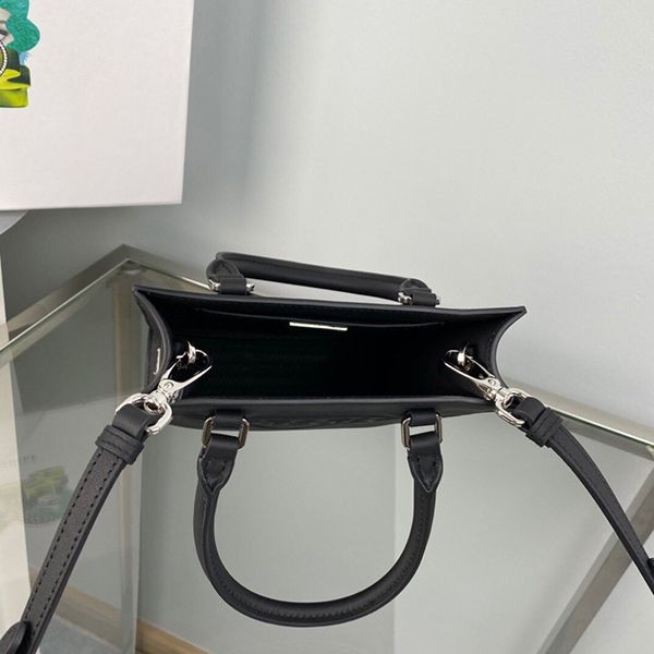 《大人気》プラダ スモールロゴ ショルダーバッグ スーパーコピー 1BA331VOOOASKF0009人気