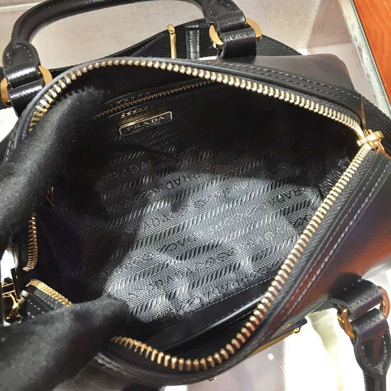 超話題!【人気商品】プラダ ショルダーバッグ 偽物通販 put26581代引きを販売