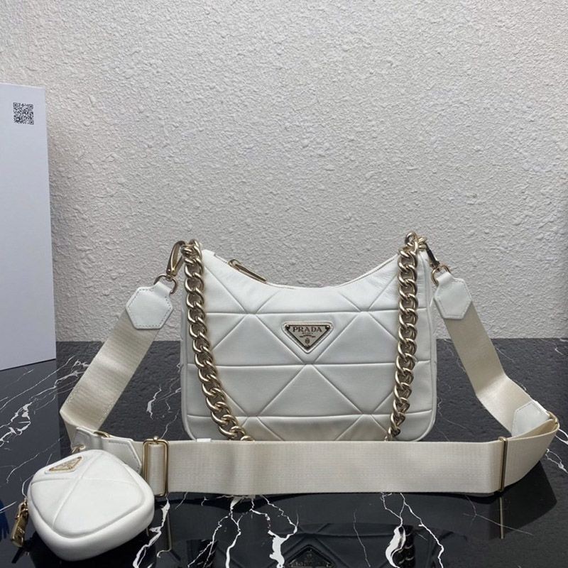 大人気!!最高級プラダ コピートライアングルロゴ付き シープファー ショルダーバッグ pur05387
