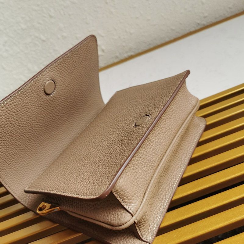 完売必至 21AW sale /プラダレザーショルダーバッグ puh25154代引きを販売