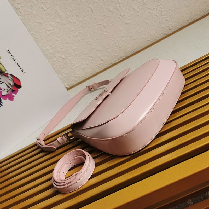 大人気！プラダ★フラップ付きクレオショルダーバッグ コピー puo52658激安送料無料