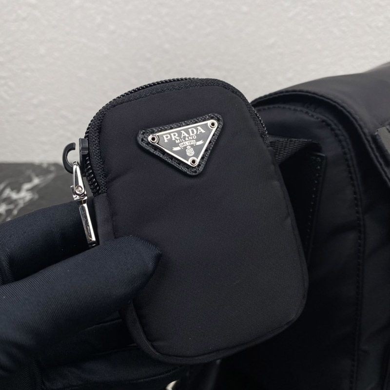 定番人気 プラダ 軽量ナイロンショルダーバックスーパーコピー puy71349最高級