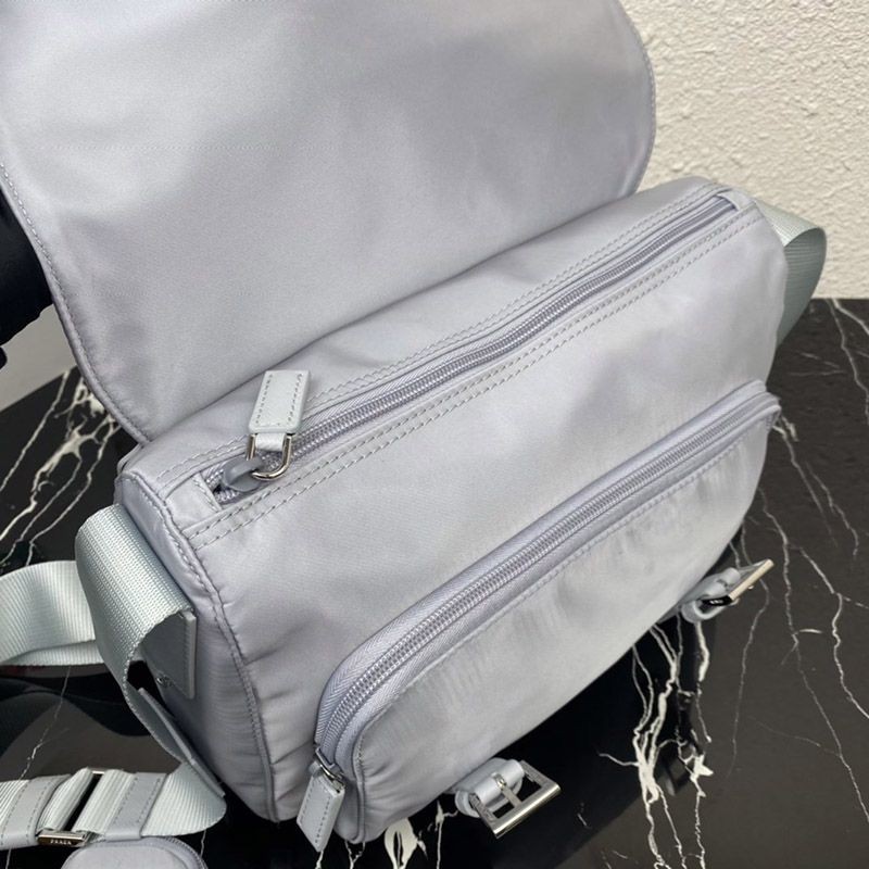21-22AW ギフトに最適♪プラダ 最高級ナイロンショルダーバック♪ puq43546N級品