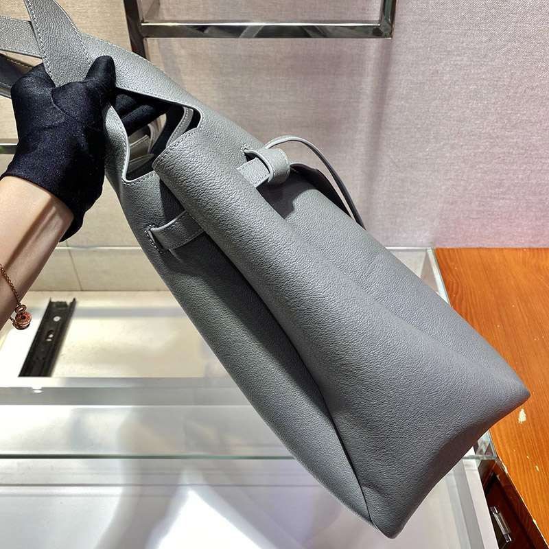 定番 入手困難品！プラダ カーフ ハンドバッグ コピー pud53340人気