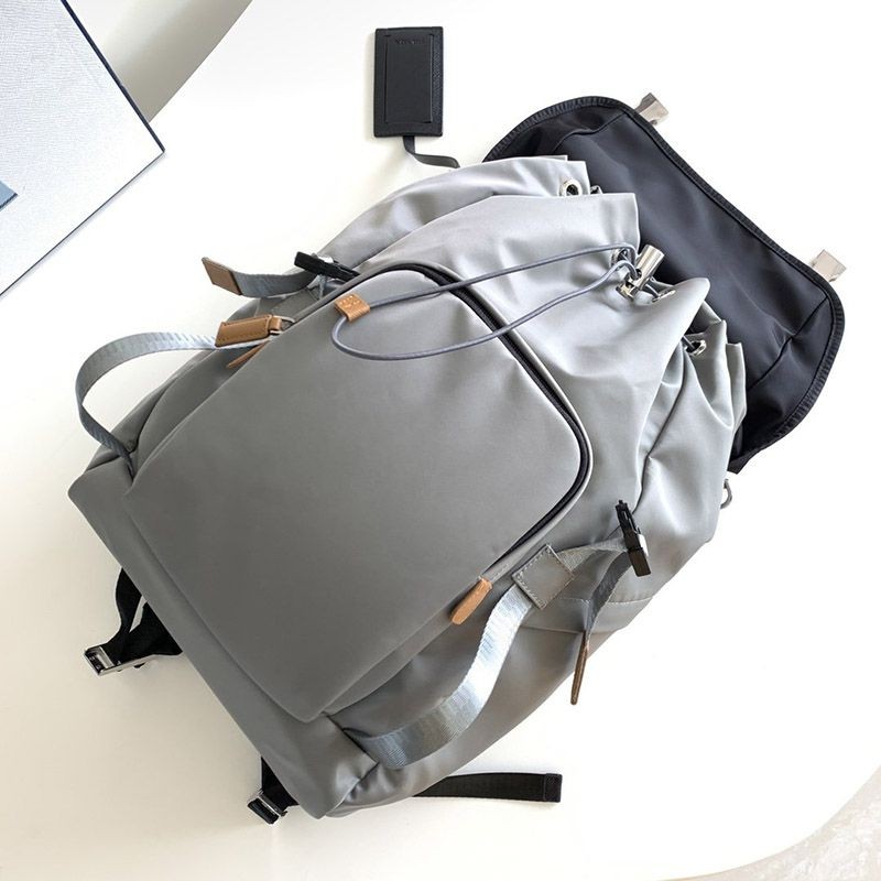 世界中で大人気♪プラダ バッグパック リュック コピー 2VZ135T代引きを販売