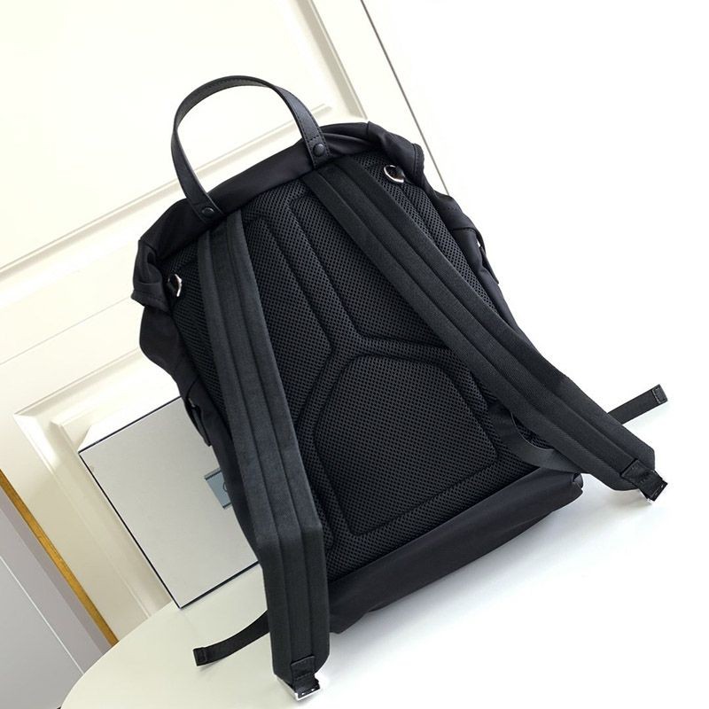 大人気!プラダ新作【ナイロンサフィアーノバックパック コピー】 2VZ135973激安送料無料