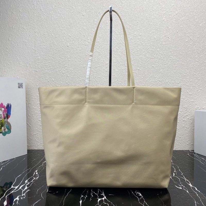 一目惚れ♪限定希少【プラダ】Re Nylon サフィアーノレザー トートバッグ pud94246激安送料無料