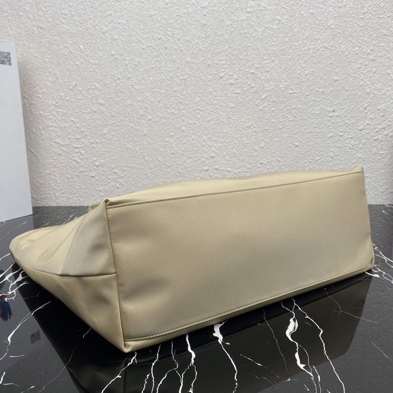 一目惚れ♪限定希少【プラダ】Re Nylon サフィアーノレザー トートバッグ pud94246高い品質