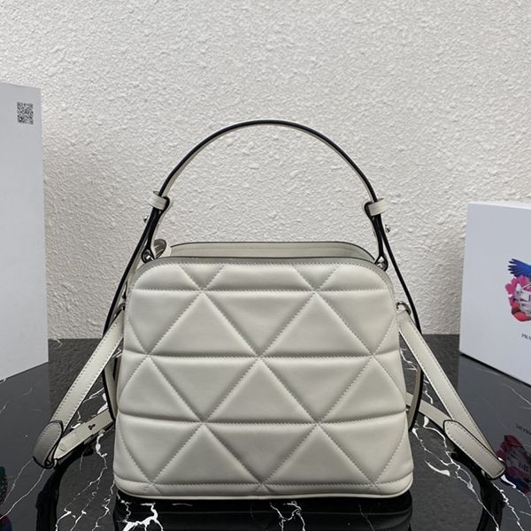 ☆超人気☆プラダ ロゴ ハンドバッグ ショルダーバッグ コピー puf30026通販