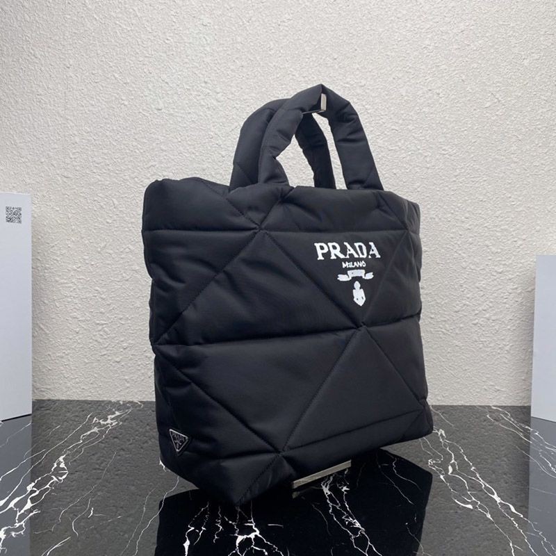 一目惚れ♪【プラダ】パデッド Re Nylon コピートートバッグ リナイロン★VERY雑誌付録 puh73084激安送料無料