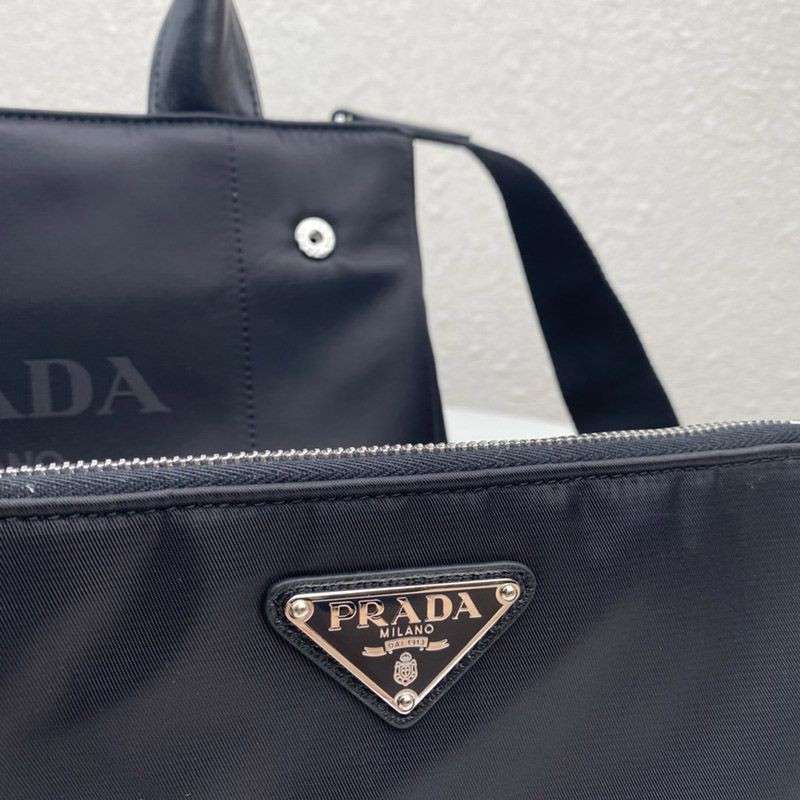 21AW新作【プラダ】ナイロン トートバッグ コピーチェーンハンドルポーチ付 2WAY pui46276N級品