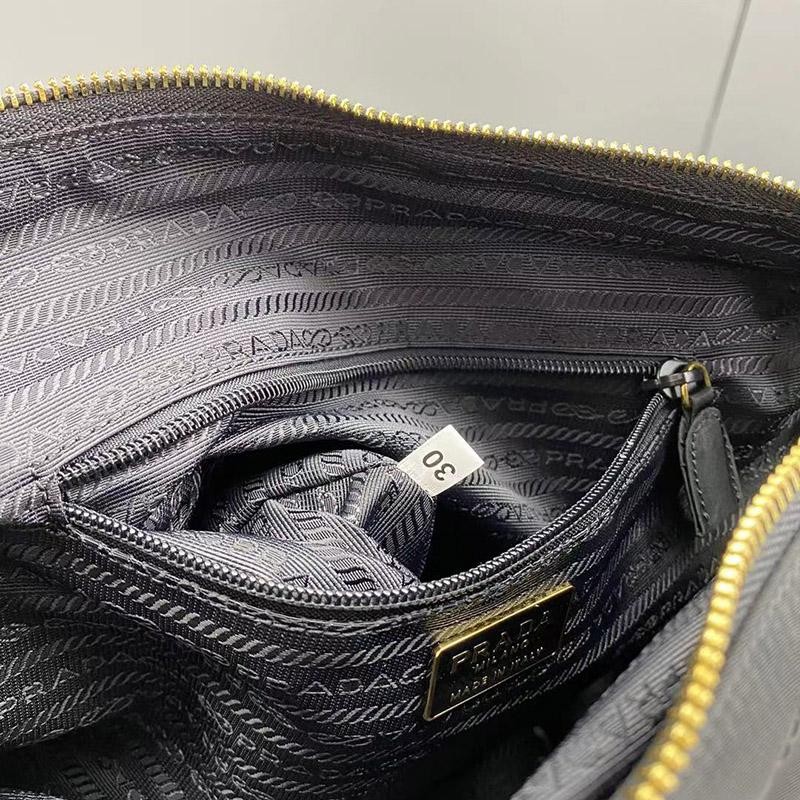 21-22AW 定番人気 プラダ ナイロン ショルダーバック コピー puk95842代引きを販売