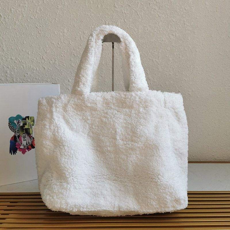 定番 21AW【プラダ】テリー トートバッグ 偽物 pun73591人気