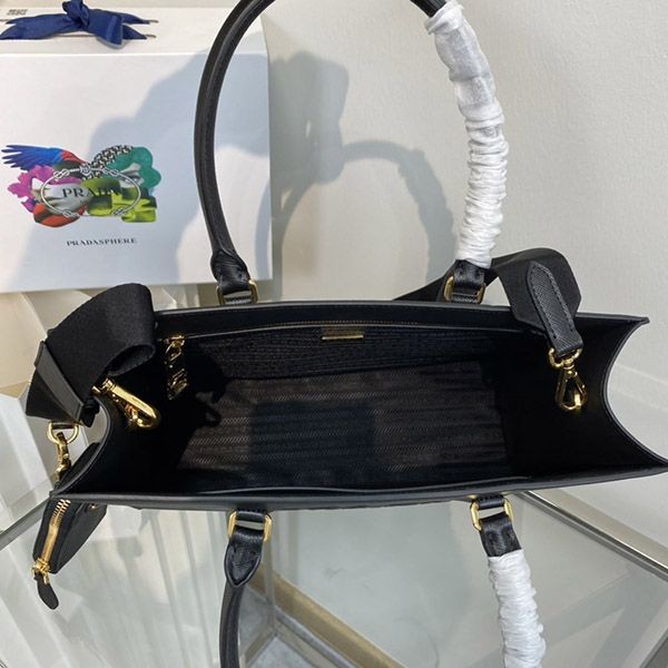 世界中で大人気♪プラダ サフィアーノレザー ハンドバッグ コピー pun93894品質保証