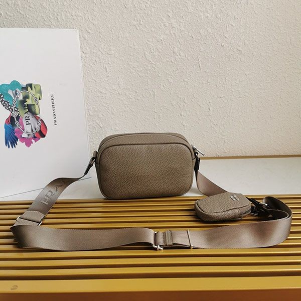 プラダ*レザー ショルダーバック コピー ミニポーチ付き pur26146高い品質