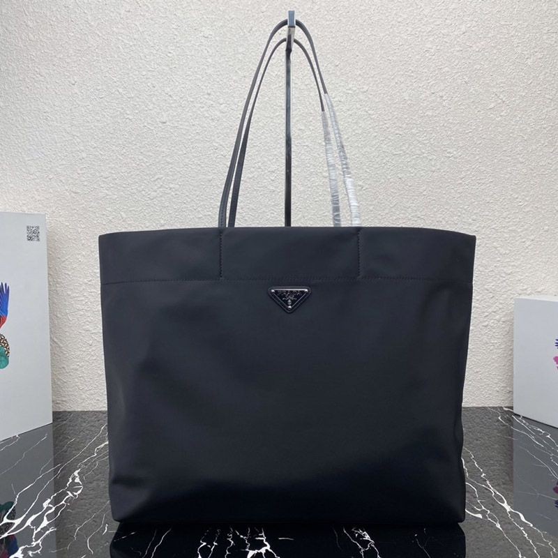 超希少！【プラダ】プラダ*Re Nylon 偽物サフィアーノレザー トートバッグ pus78470