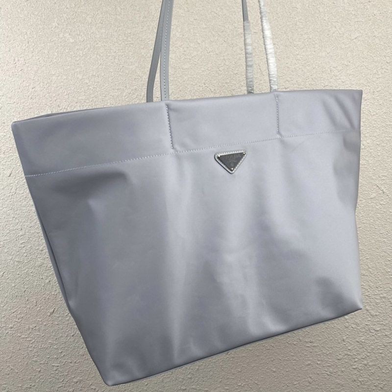 春もの新作【プラダ】Re Nylon サフィアーノレザー トートバッグ コピー put47663最高級